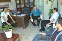 延安藍(lán)天福海公司董事長助理何琦與政府領(lǐng)導(dǎo)、學(xué)校領(lǐng)導(dǎo)，座談、溝通